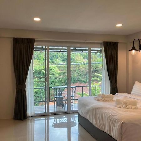 Route12 Hotel Khao Kho Bagian luar foto