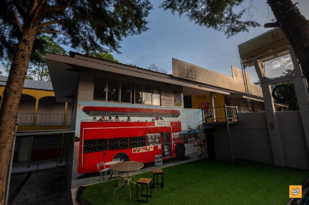 Route12 Hotel Khao Kho Bagian luar foto