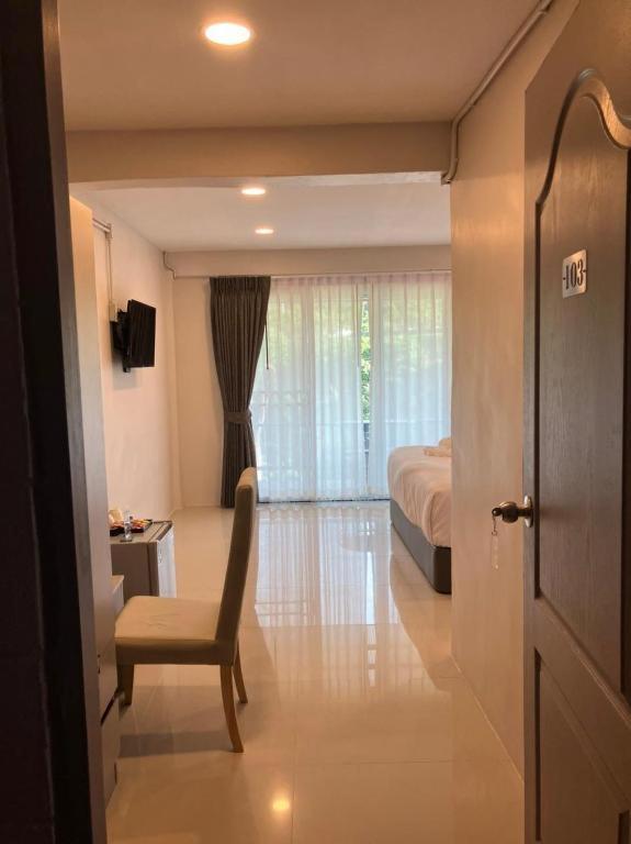 Route12 Hotel Khao Kho Bagian luar foto