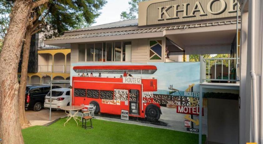 Route12 Hotel Khao Kho Bagian luar foto